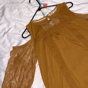 Cut out sleeve shirt